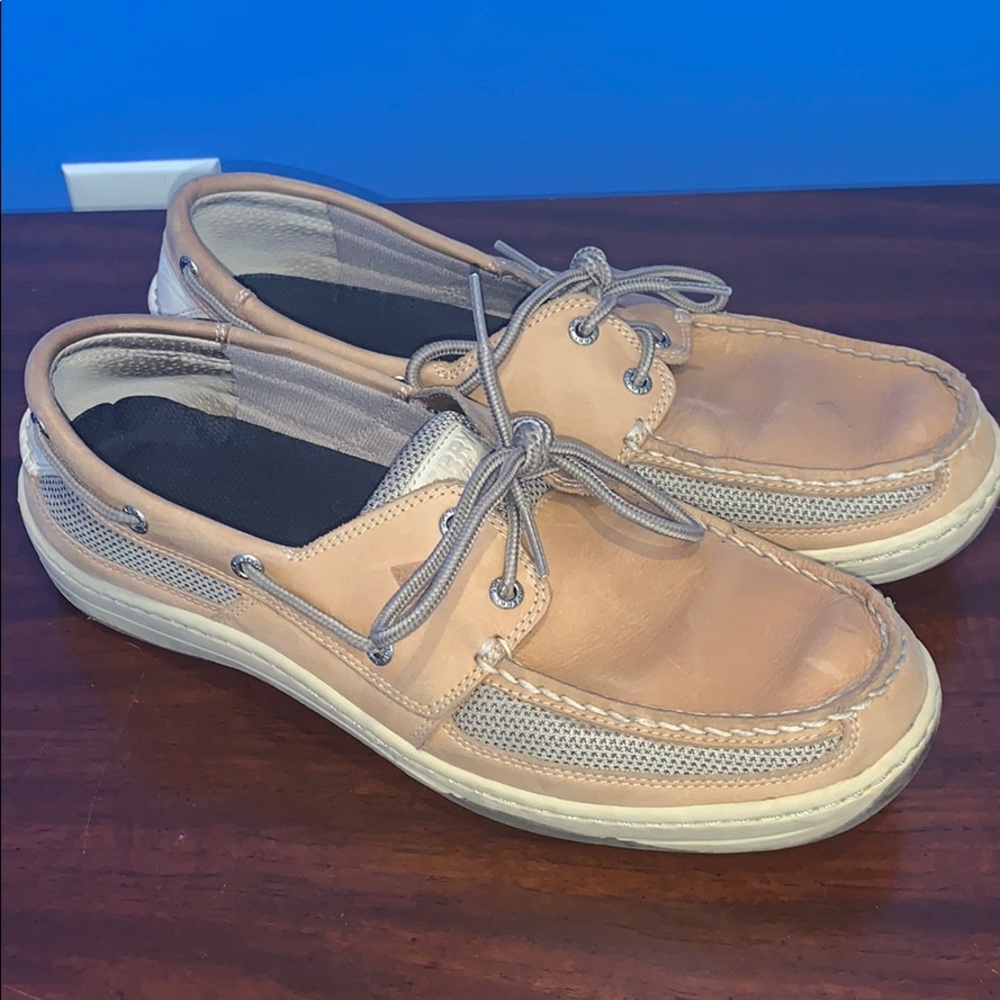 Sperry boat shoe